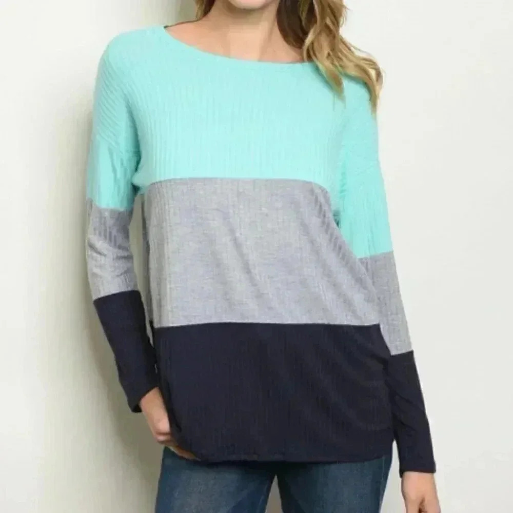 CASUAL TOP - Picture 2 of 3